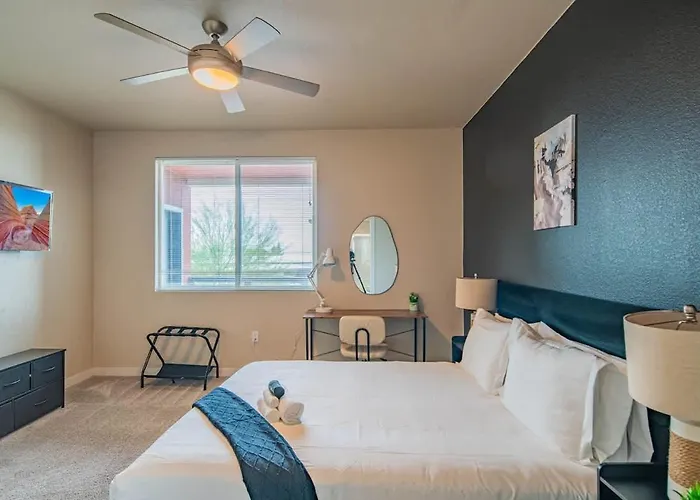 Group-friendly With Pool Gym Parking Wd Balcony Apartment