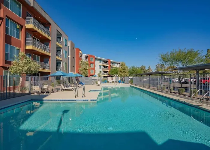 Group-friendly With Pool Gym Parking Wd Balcony Tempe