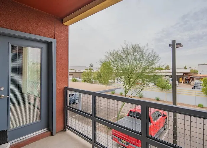 Group-friendly With Pool Gym Parking Wd Balcony Apartment