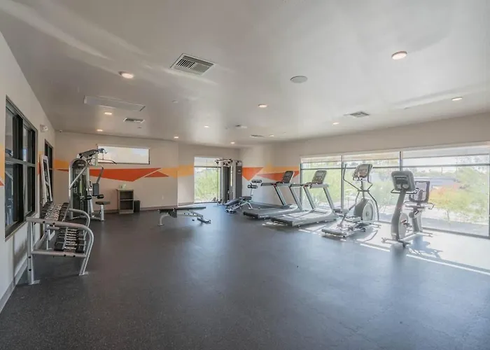 Group-friendly With Pool Gym Parking Wd Balcony Tempe