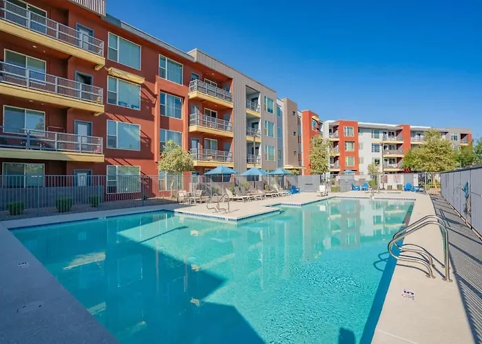 Apartment Group-friendly With Pool Gym Parking Wd Balcony Tempe