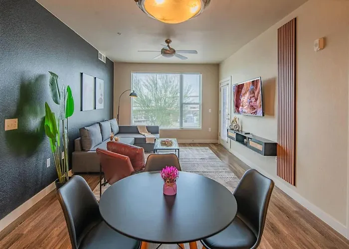 Group-friendly With Pool Gym Parking Wd Balcony Apartment