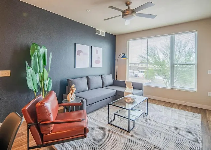 Group-friendly With Pool Gym Parking Wd Balcony