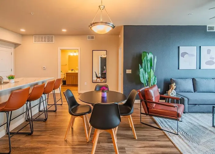 Group-friendly With Pool Gym Parking Wd Balcony Apartment Tempe