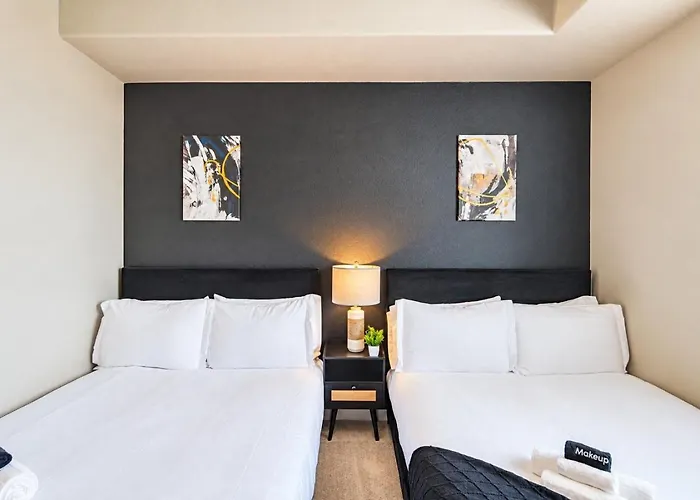 Group-friendly With Pool Gym Parking Wd Balcony Apartment