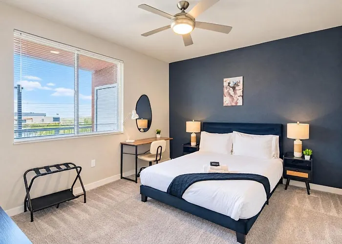 Apartment Group-friendly With Pool Gym Parking Wd Balcony