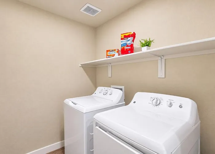 Apartment Group-friendly With Pool Gym Parking Wd Balcony Tempe